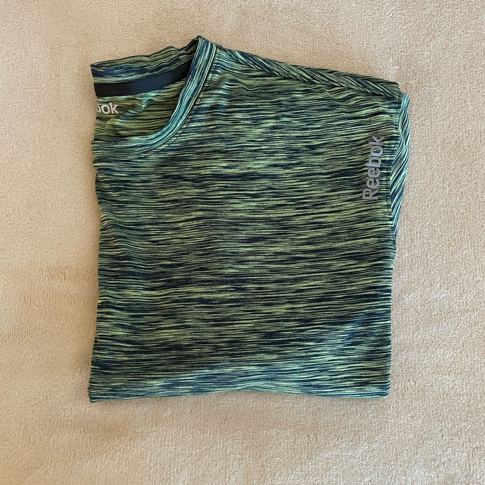 Reebok Active Performance Lightweight Top - Size 2XL - Picture 11 of 12
